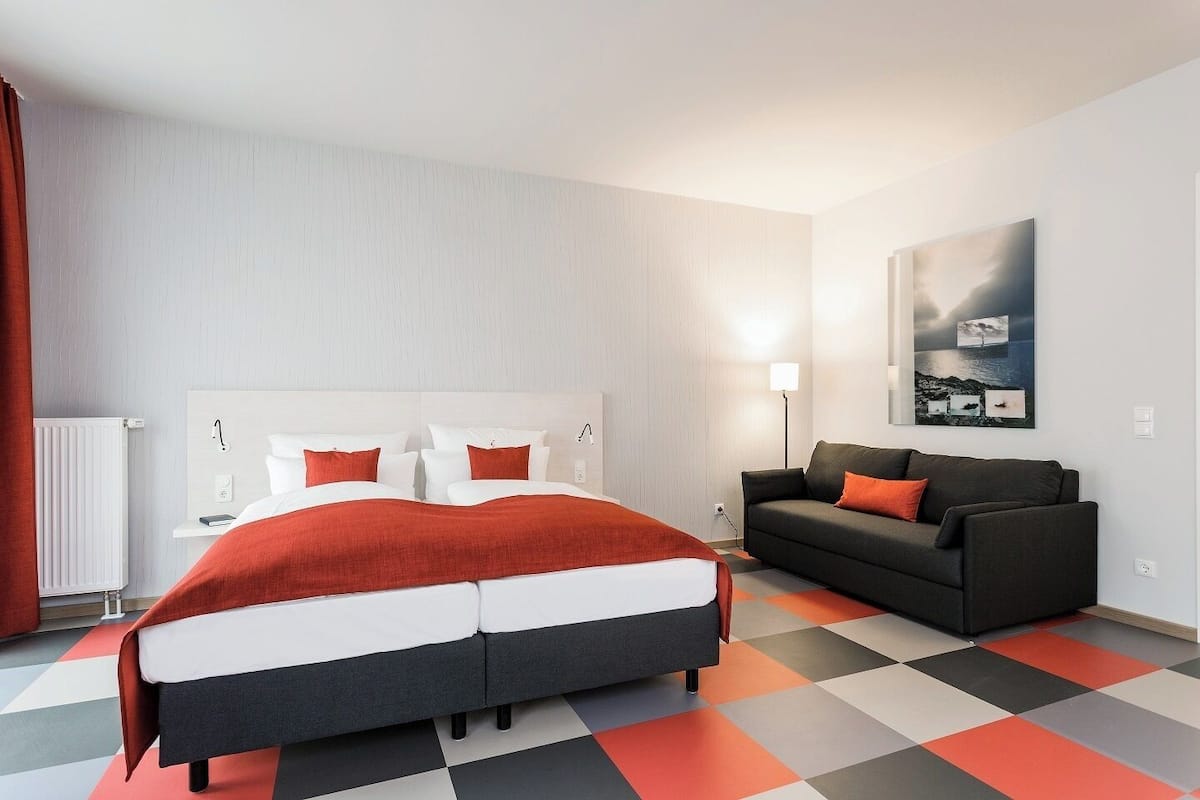 Appartement, niet-roken, keuken (Miaboda next door building) | 1 slaapkamer, luxe beddengoed, een kluis op de kamer, een bureau