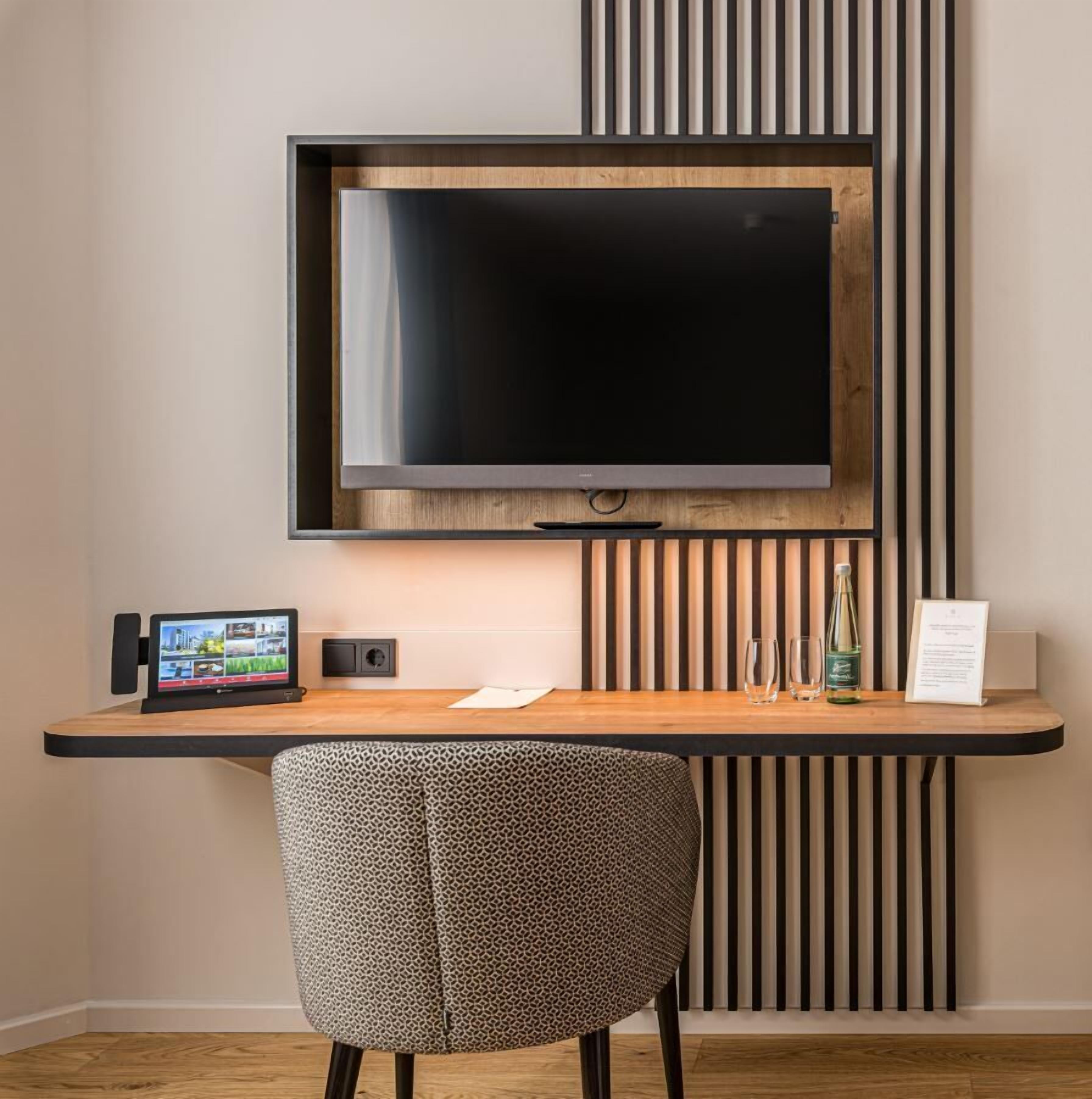 superior single room, non smoking | 1 bedroom, premium bedding, in-room safe, desk