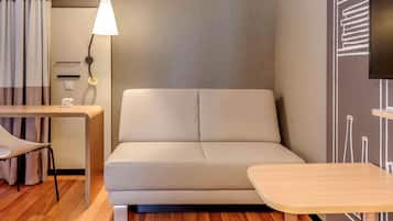 Family Room, 1 Double Bed with Sofa bed | Hypo-allergenic bedding, desk, laptop workspace, soundproofing