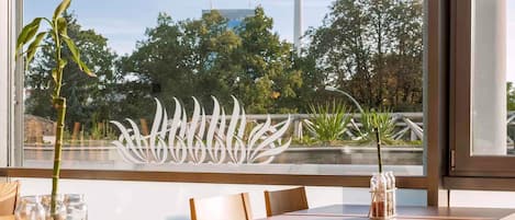 Petit déjeuner buffet servi tous les jours en supplément