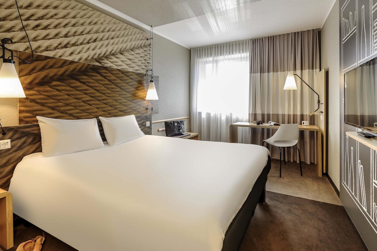 Comfort Room, 1 Double Bed (New Sleep Easy Concept) | Hypo-allergenic bedding, desk, laptop workspace, soundproofing