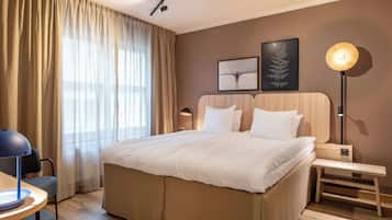 Junior-Suite | Allergikerbettwaren, Minibar, Zimmersafe, Schreibtisch