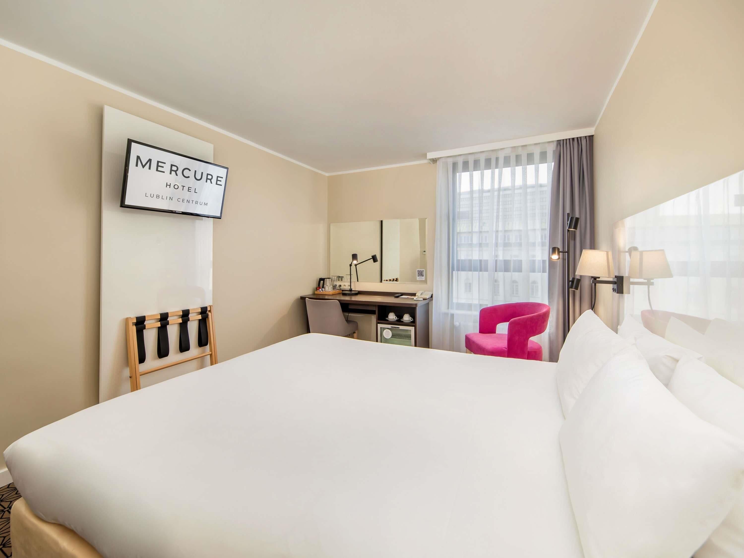 Superior Room, 1 Double Bed | Premium bedding, minibar, in-room safe, desk