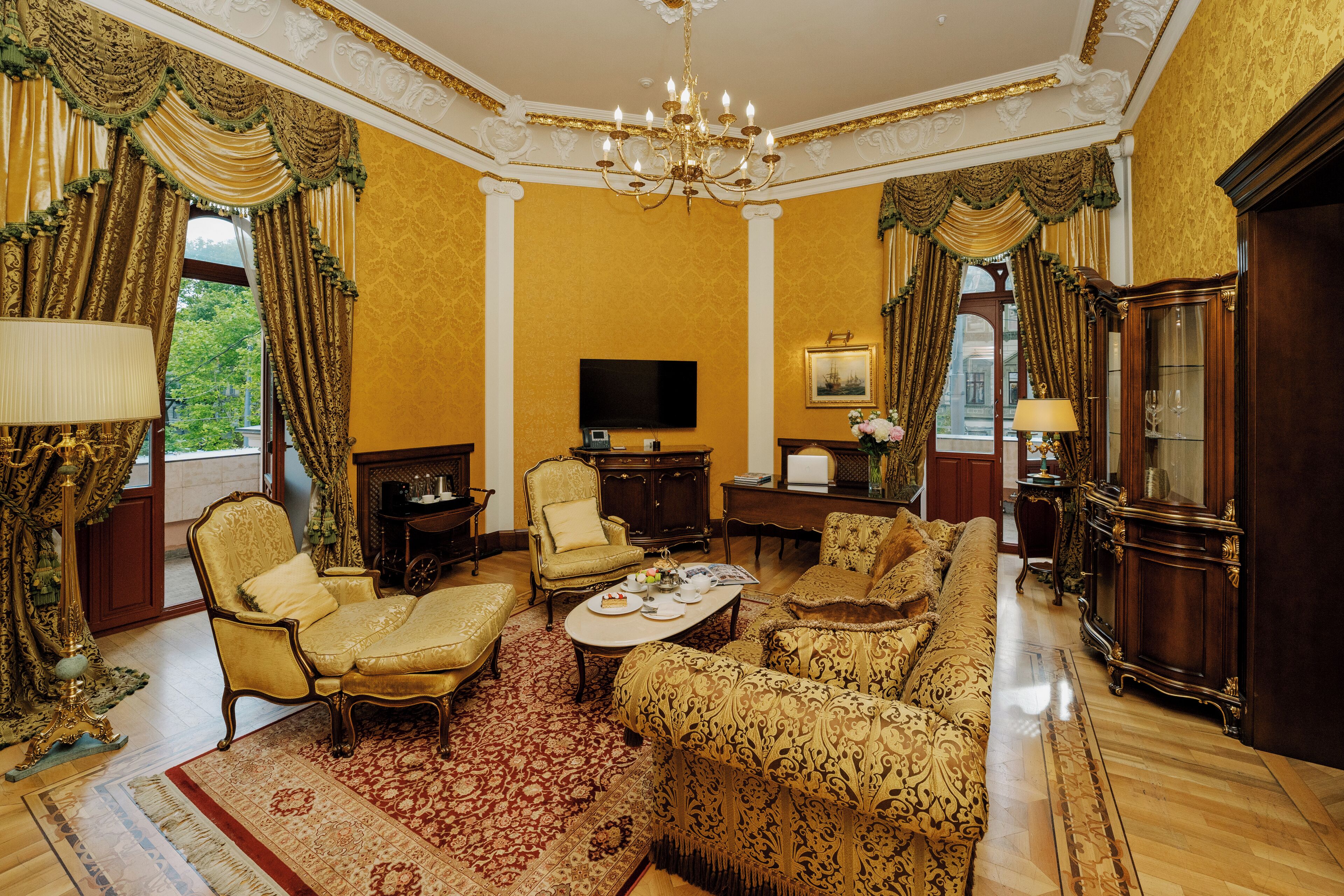 總統套房, 城市景觀 | 起居區 | LED 液晶電視