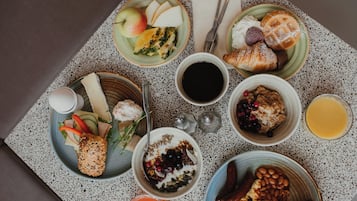 Breakfast buffet