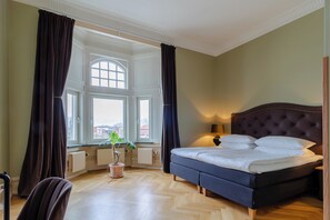 Superior-Doppelzimmer, 1 King-Bett | Allergikerbettwaren, Schreibtisch, schallisolierte Zimmer