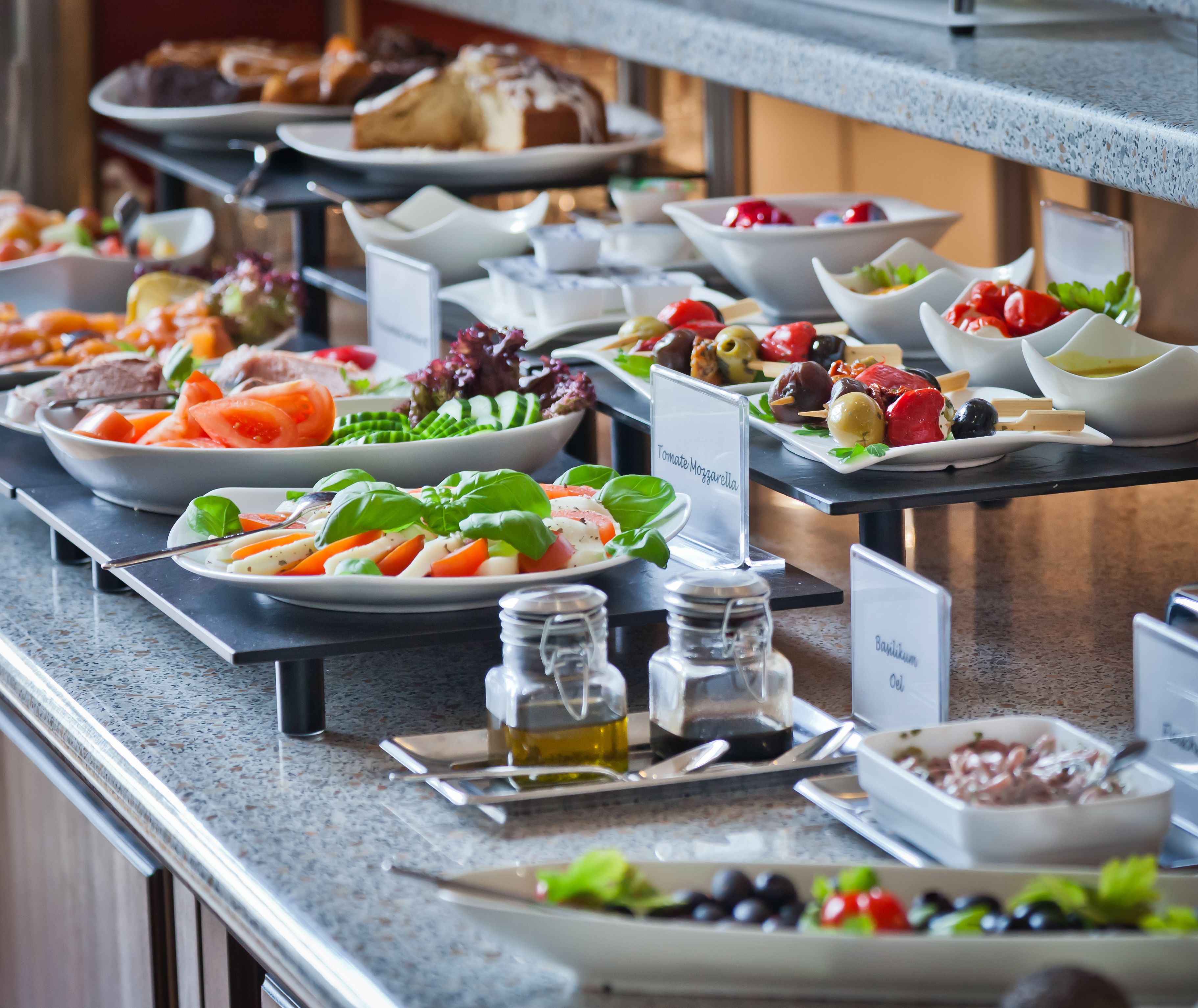 Desayuno buffet diario (EUR 17 por persona)