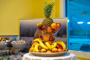 Petit déjeuner buffet servi tous les jours en supplément