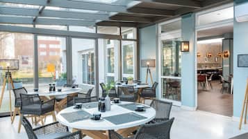 Daily buffet breakfast (EUR 19 per person)