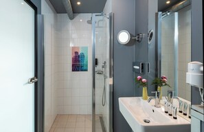 Hair dryer, towels