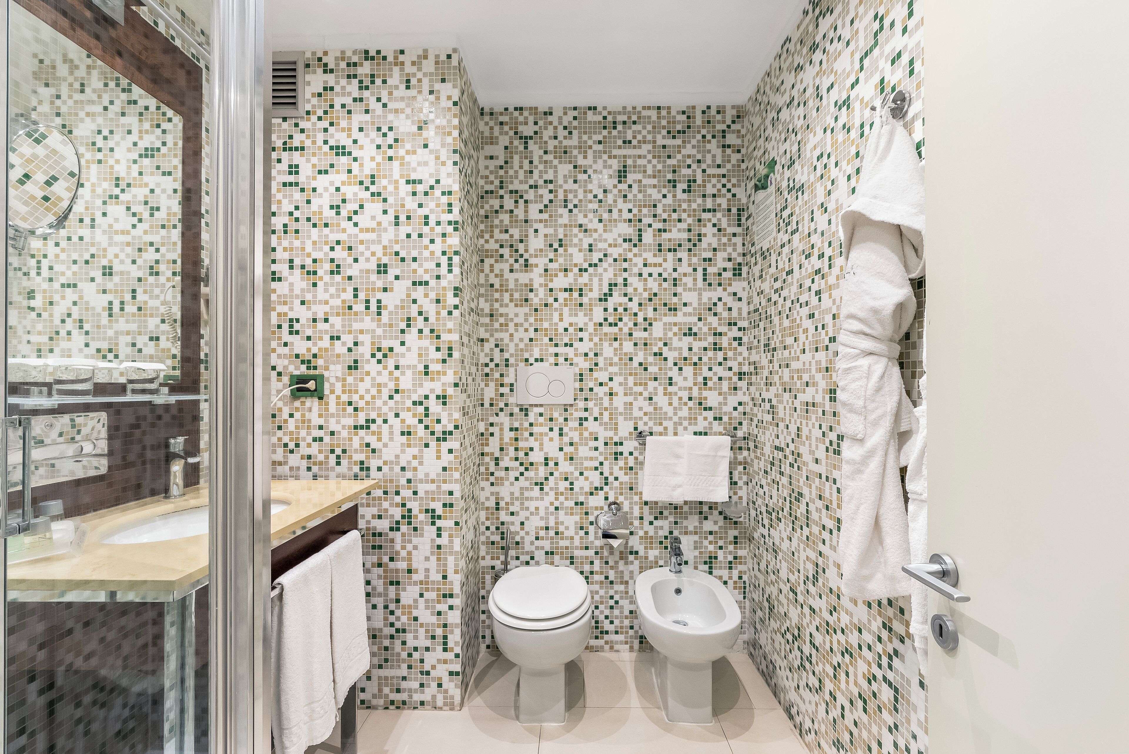 superior double room | bathroom | free toiletries, hair dryer, bathrobes, slippers