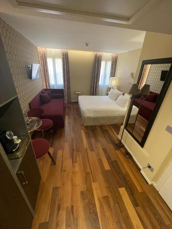 Superior Double Room | Minibar, in-room safe, iron/ironing board, free WiFi