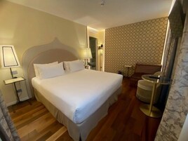 Superior Double Room | Minibar, in-room safe, iron/ironing board, free WiFi