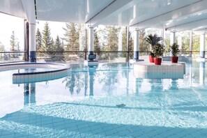 Sauna, hot tub, steam room, body treatments, aromatherapy