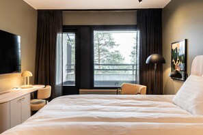 Superior King | In-room safe, desk, blackout curtains, iron/ironing board - Scandic Laajavuori (Jyväskylä)