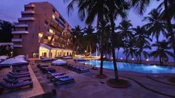 Front of property – evening/night