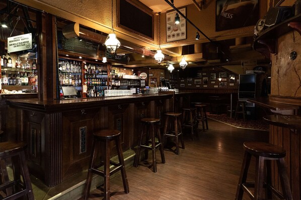 Bar (in der Unterkunft)