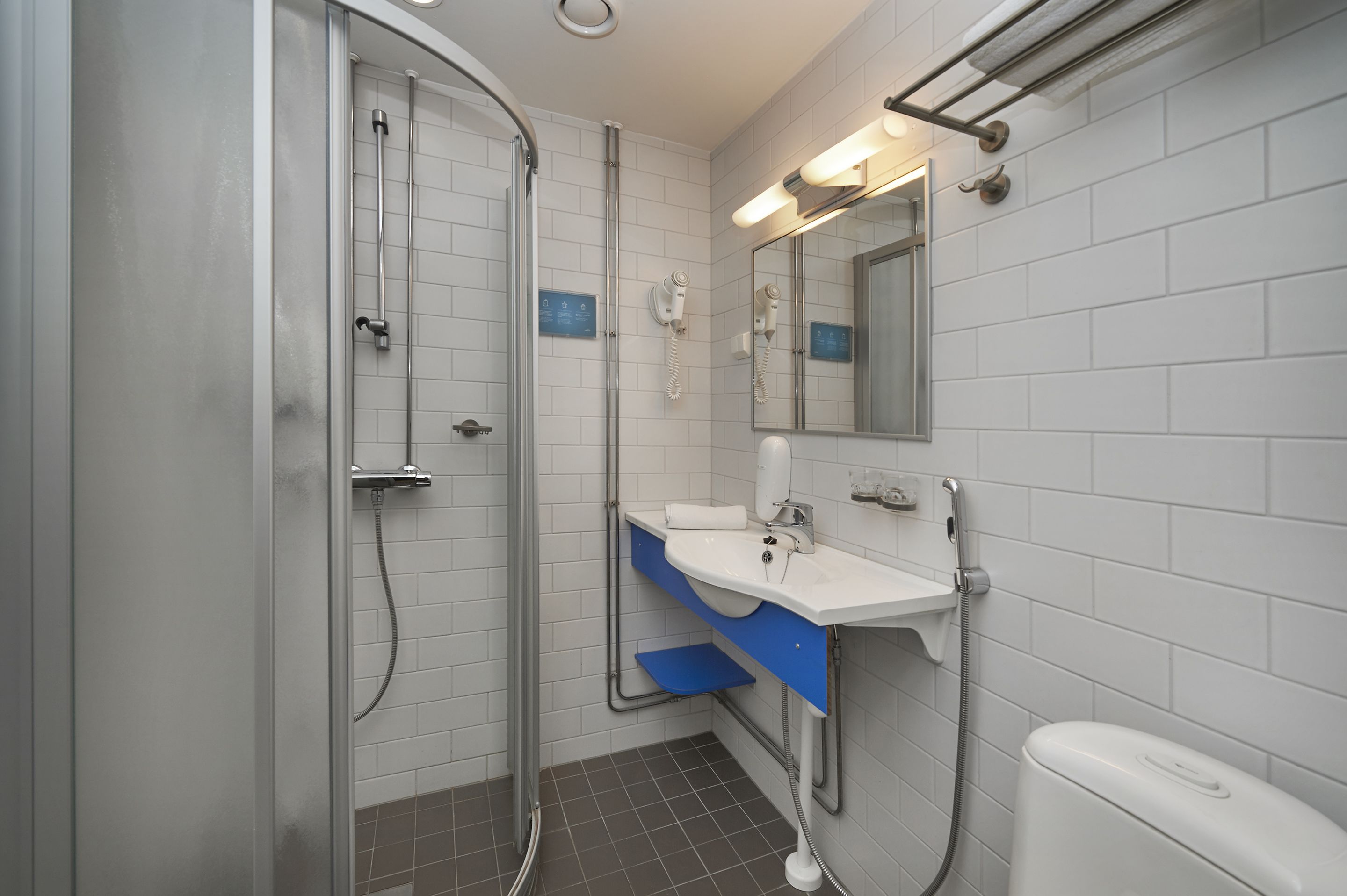 superior double room (single use) | hypo-allergenic bedding, desk, blackout curtains, free cots/infant beds