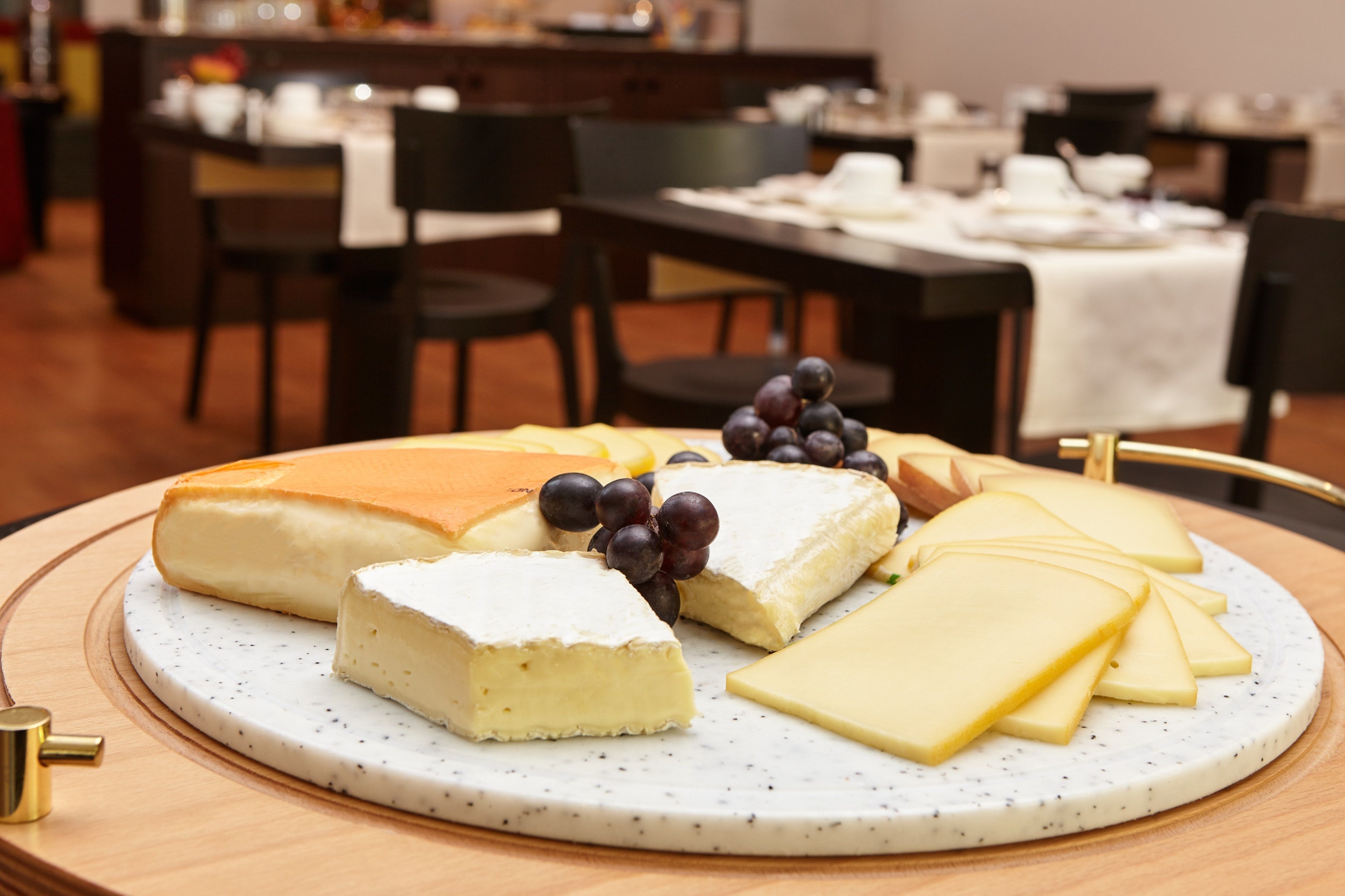 daily cooked-to-order breakfast for a fee