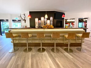 Bar (in der Unterkunft)