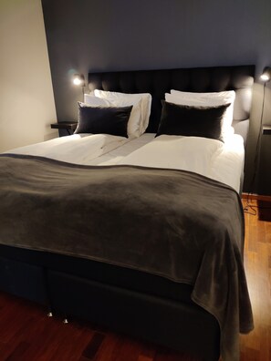 Business King Studio | Ropa de cama de alta calidad, camas Select Comfort y cortinas blackout 