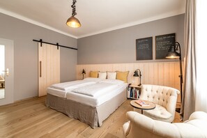 Phòng đôi có thiết kế đặc trưng, 1 giường cỡ queen, không hút thuốc | Bộ đồ giường kháng dị ứng, két bảo mật tại phòng, trang trí khác biệt 
