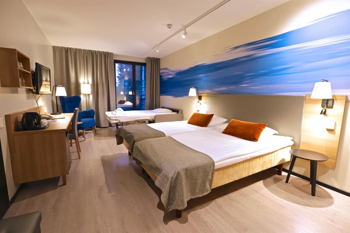 desk, blackout curtains, free wifi, bed sheets