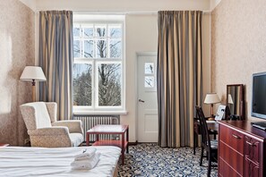 Superior Room (Best View - Castle) | Desk, laptop workspace, blackout drapes, free WiFi - Imatran Valtionhotelli (Imatra)