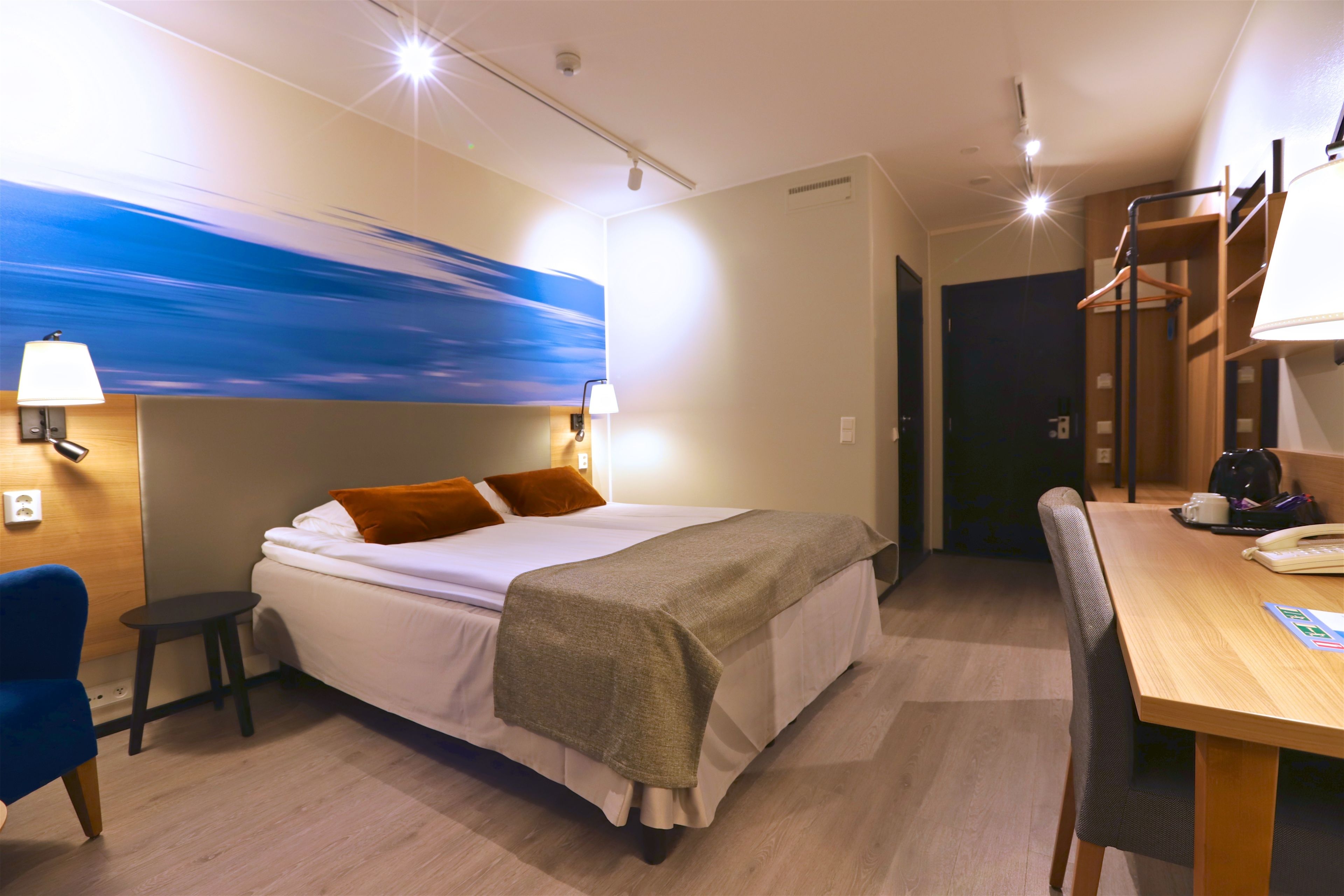 standard double room (park building) | desk, blackout curtains, free wifi, bed sheets