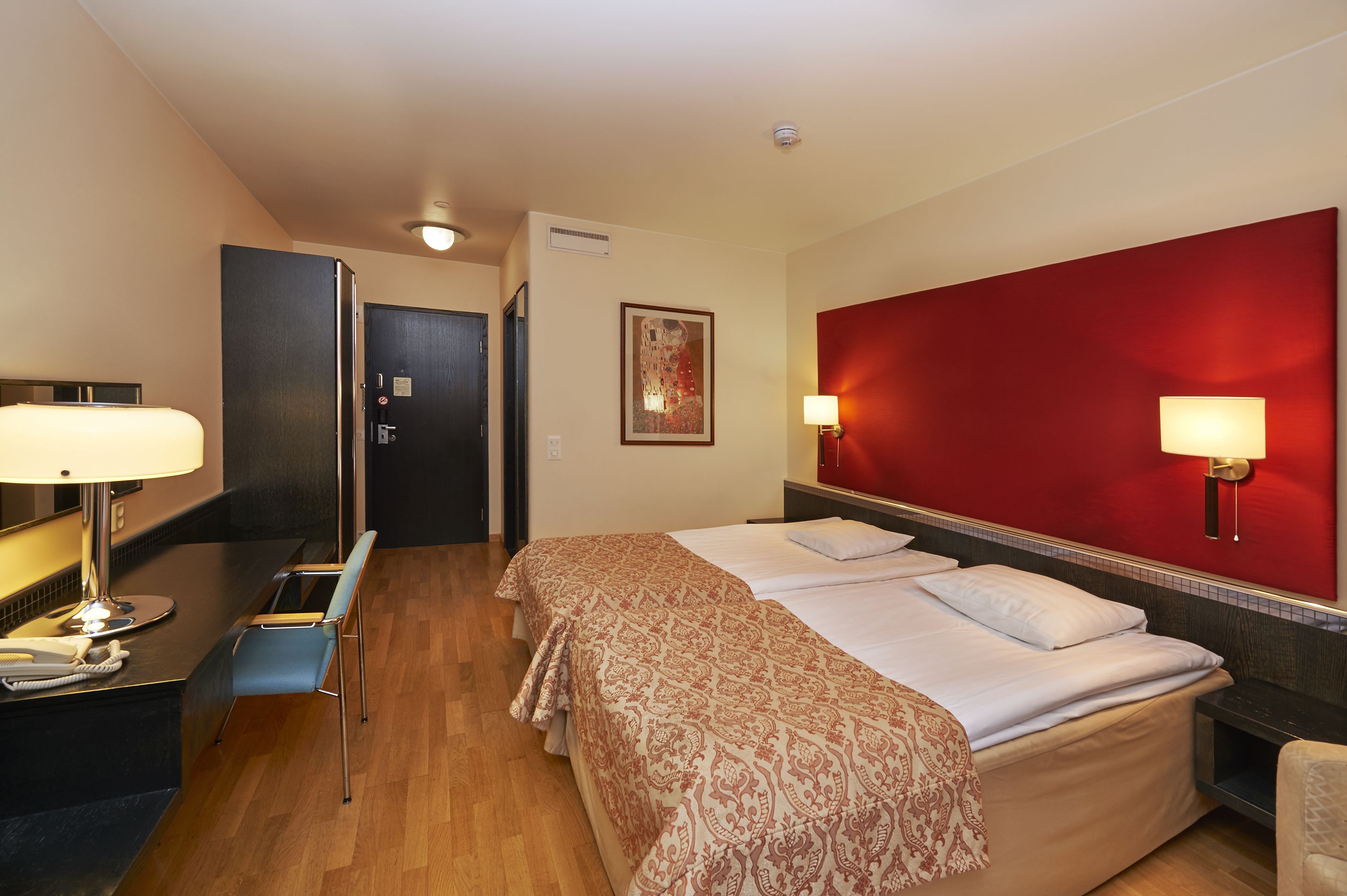 desk, blackout curtains, free wifi, bed sheets