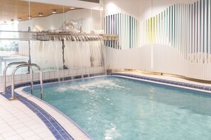 Indoor pool, pool loungers