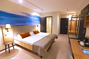 Bureau, rideaux occultants, Wi-Fi gratuit, draps fournis