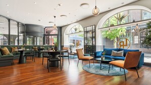 酒吧（店内）