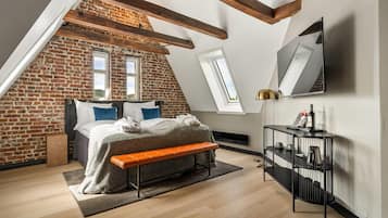 Hypo-allergenic bedding, desk, blackout curtains, cots/infant beds