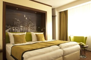 Comfort Double Room | Hypo-allergenic bedding, minibar, individually furnished, desk