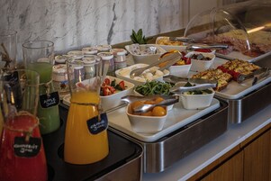Daily buffet breakfast for a fee