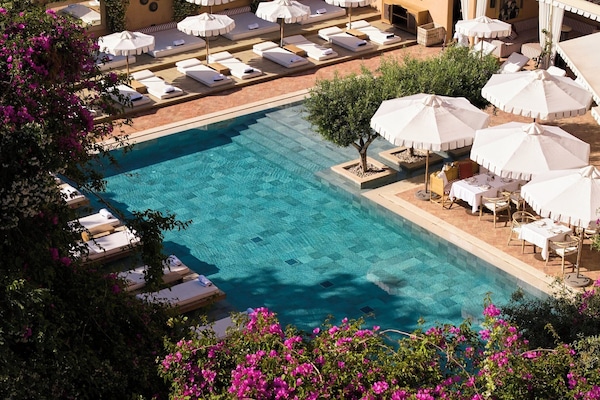 Innenpool, Außenpool, Cabañas (kostenlos), Sonnenschirme