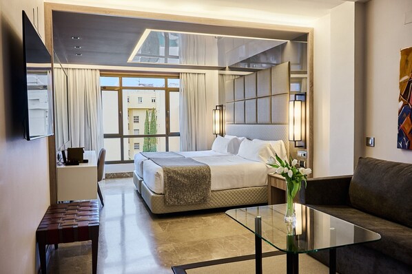 1 bedroom, free minibar, in-room safe, desk