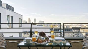 تناول الطعام بالخارج