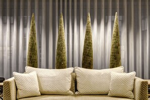 Lobby sitting area - The Mandala Suites Berlin (Berlin)