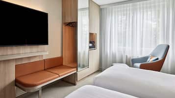 Rom – standard, 2 enkeltsenger (View) | Allergitestet sengetøy, minibar, safe på rommet og skrivebord