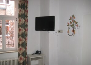 Standard Single Room | Room amenity