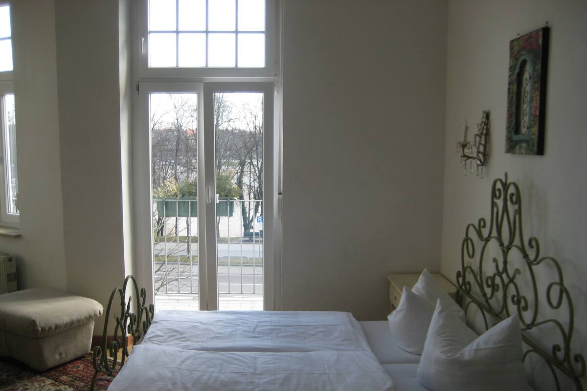 Triple Room | Premium bedding, pillowtop beds, desk, iron/ironing board (on request)