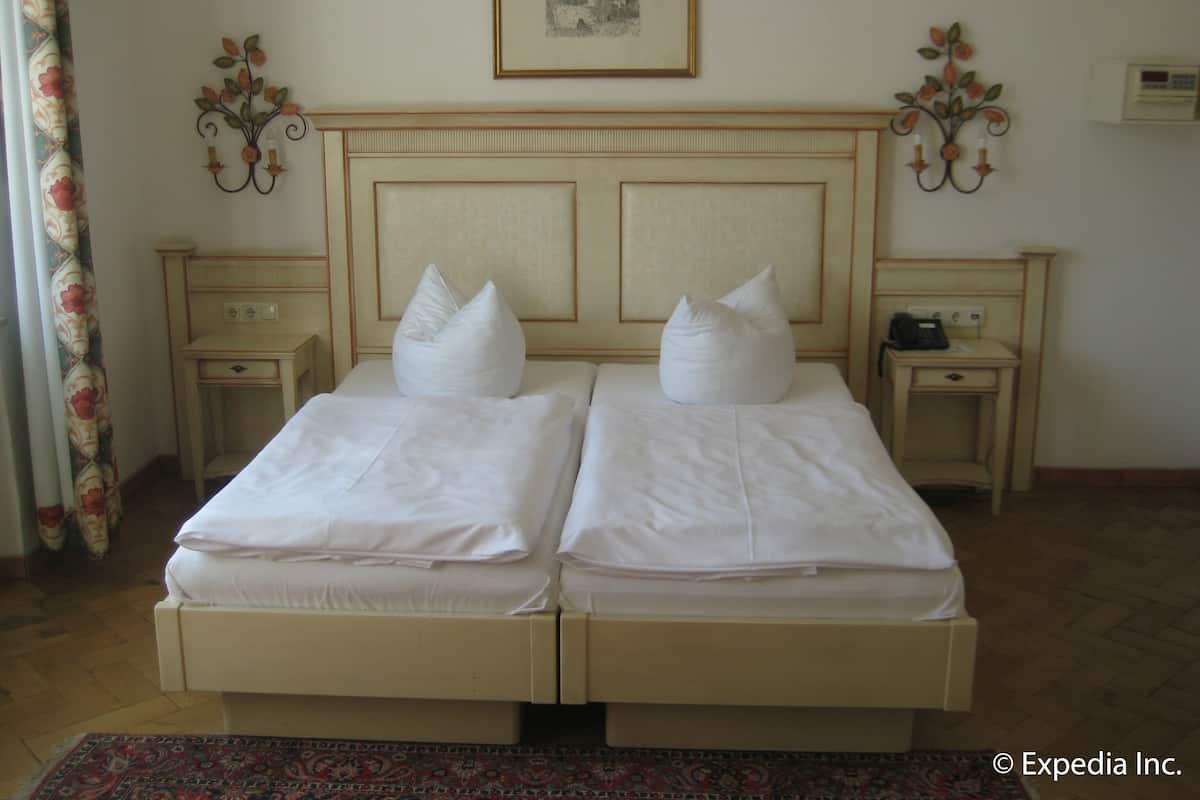 Camera Comfort con letto matrimoniale o 2 letti singoli | Biancheria da letto di alta qualità, materassi a doppio strato