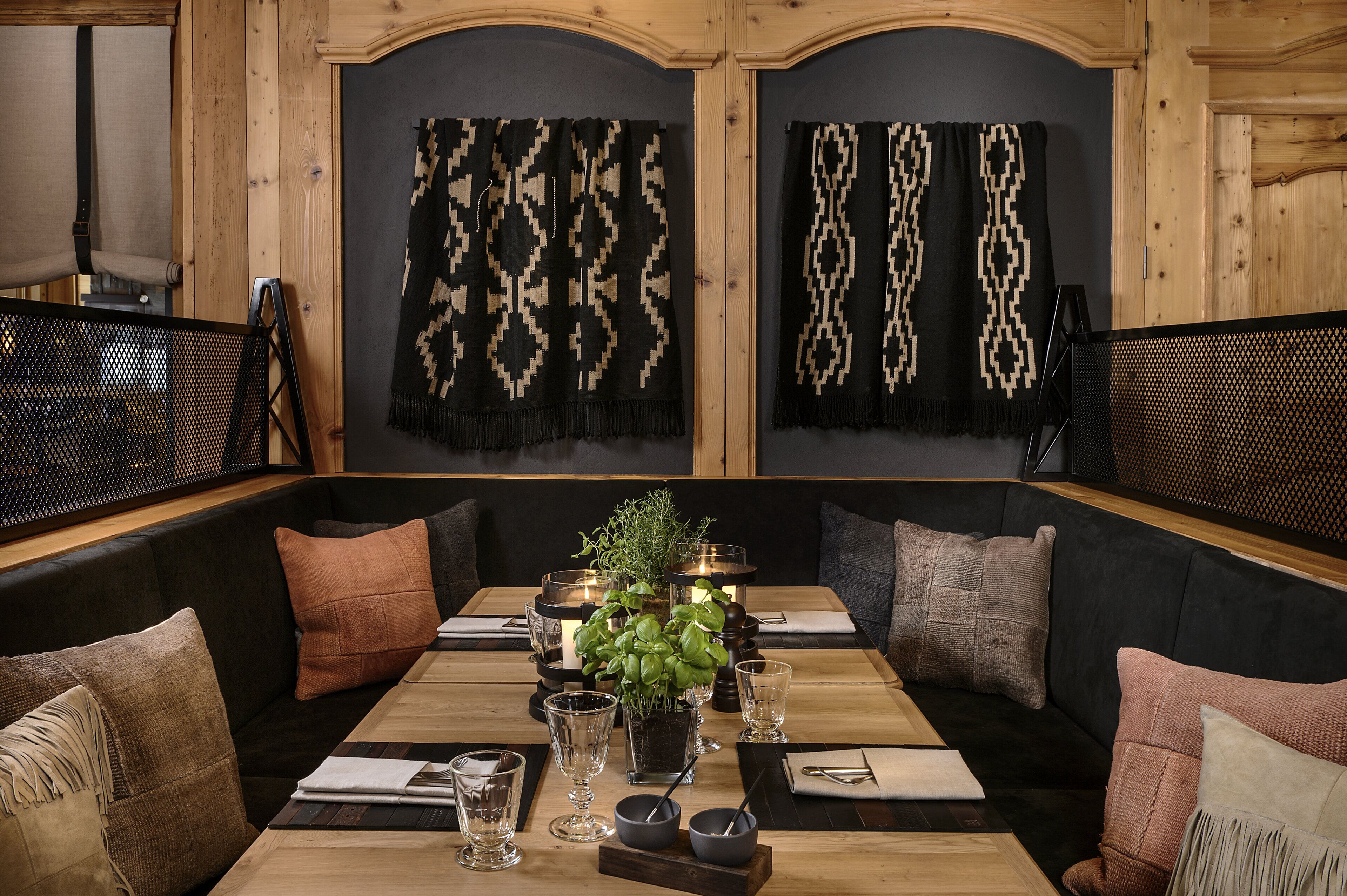 4 restaurants, lunch, dinner, brunch served; argentinean cuisine