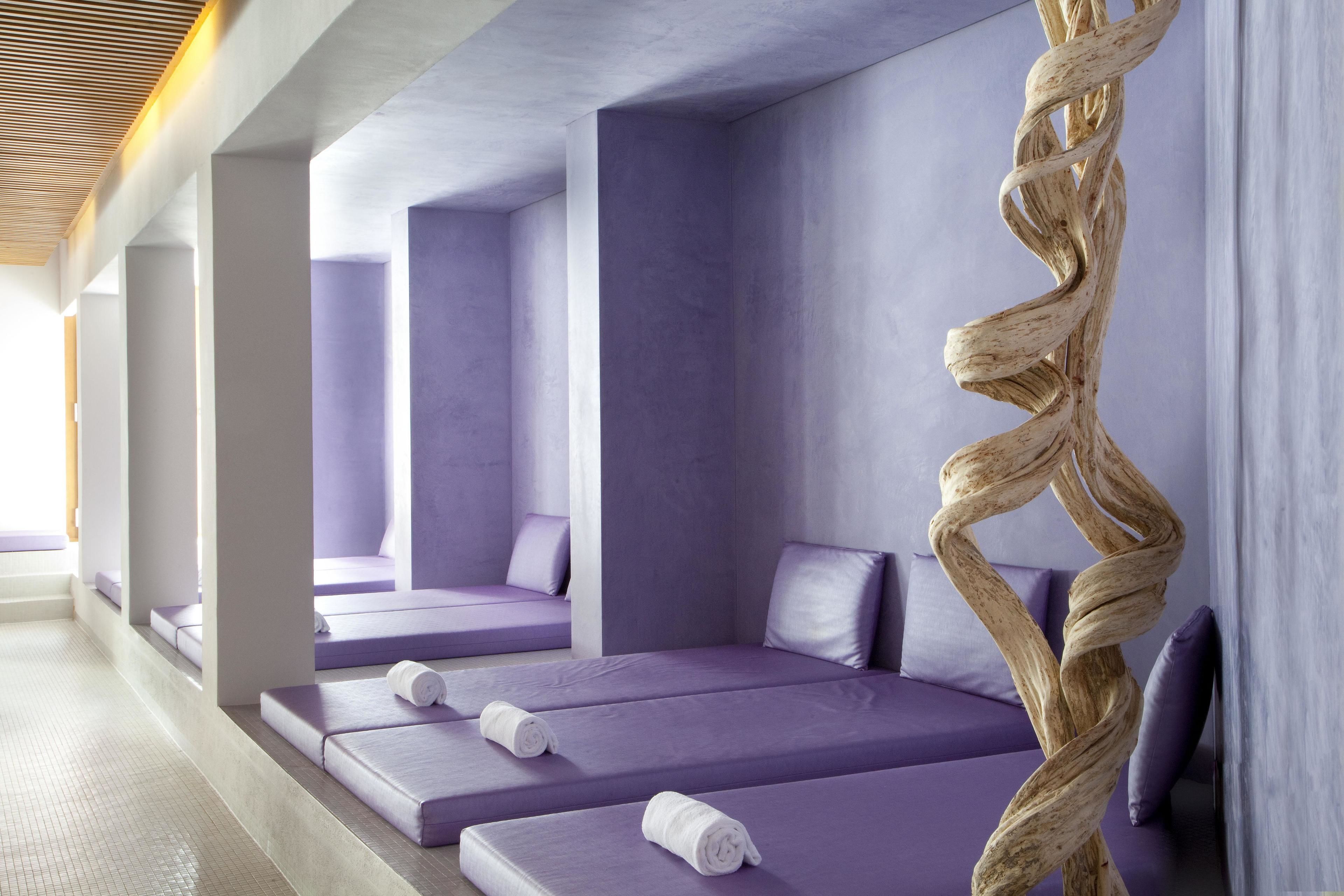 sauna, hot tub, steam room, turkish bath/hammam, body treatments