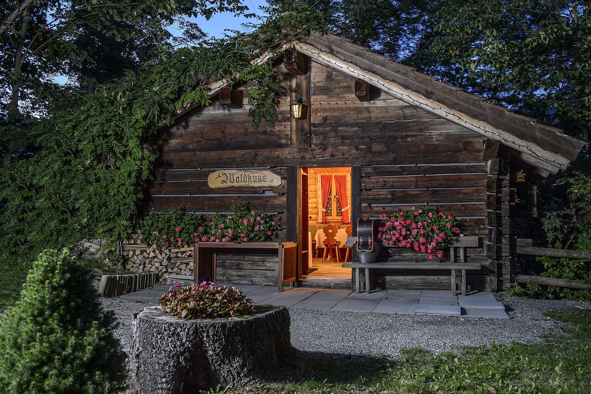 4 restaurants, lunch, dinner, brunch served; argentinean cuisine