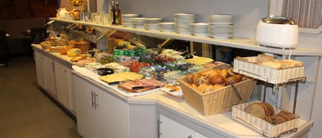Daily buffet breakfast (EUR 18 per person)