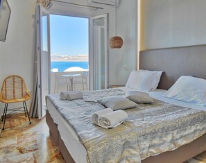 Standard Double Caldera View, balcony | Egyptian cotton sheets, premium bedding, pillowtop beds, minibar