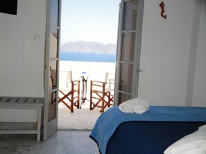 Junior Suite Caldera View, balcony | Vistas desde la habitación